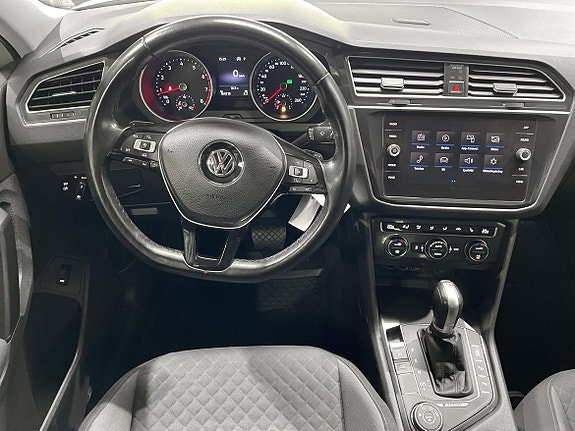 Volkswagen Tiguan 24 of 25