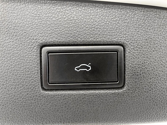 Volkswagen Tiguan 12 of 25