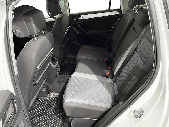 Volkswagen Tiguan 7 of 25