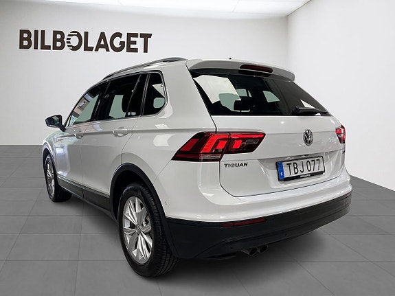 Volkswagen Tiguan 3 of 25