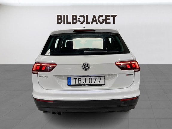 Volkswagen Tiguan 10 of 25
