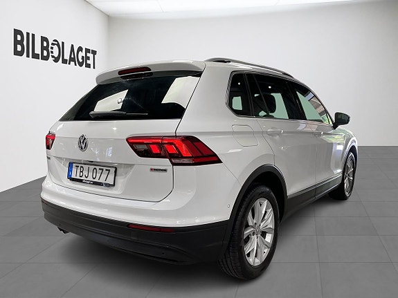 Volkswagen Tiguan 4 of 25