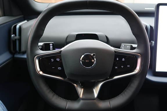Volvo EX30 8 of 16