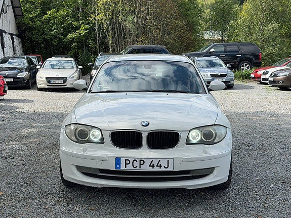 BMW 118d 5 of 18