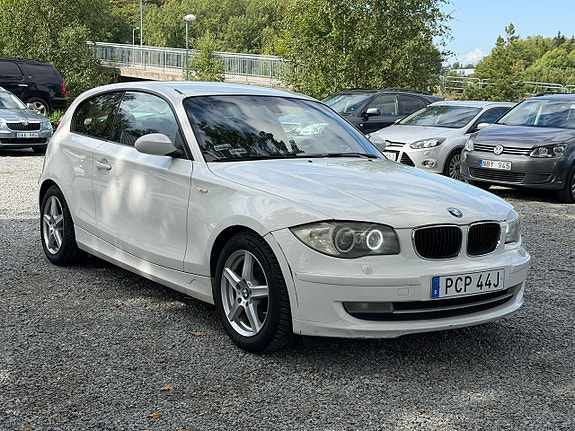 BMW 118d 2 of 18