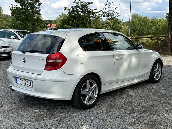 BMW 118d 4 of 18