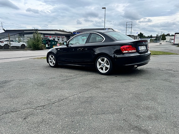 BMW 118d 3 of 8