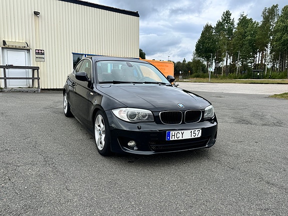 BMW 118d 2 of 8