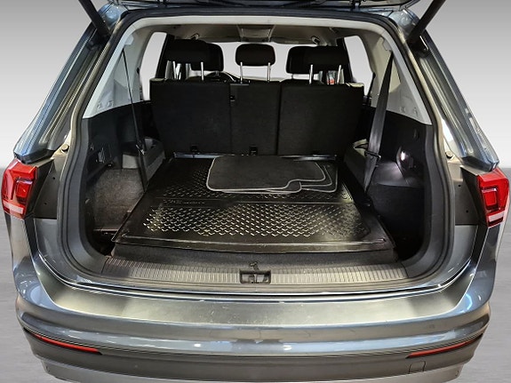 Volkswagen Tiguan Allspace 11 of 12