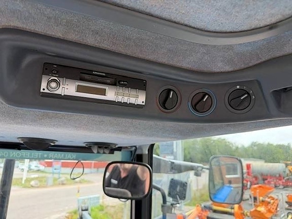New Holland TS 90 7 of 15