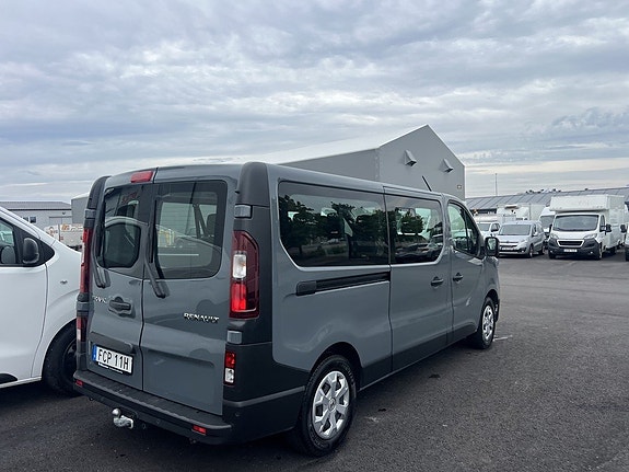 Renault Trafic 8 of 11
