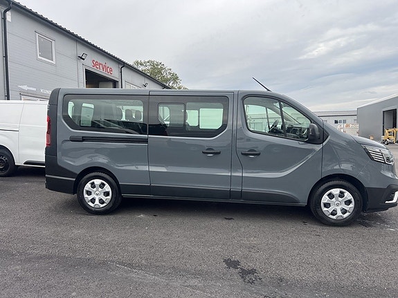 Renault Trafic 7 of 11