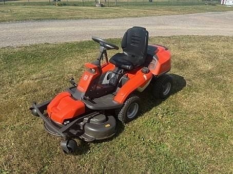 Husqvarna Rider R 316 T 2 of 5
