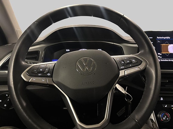 Volkswagen T-Roc 18 of 19