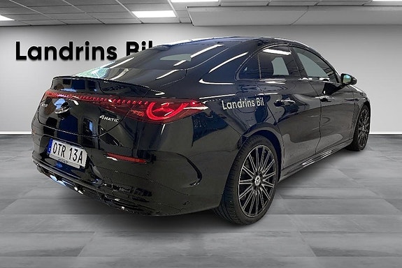 Mercedes-Benz CLA350 4 of 19