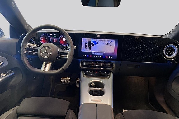 Mercedes-Benz CLA350 7 of 19