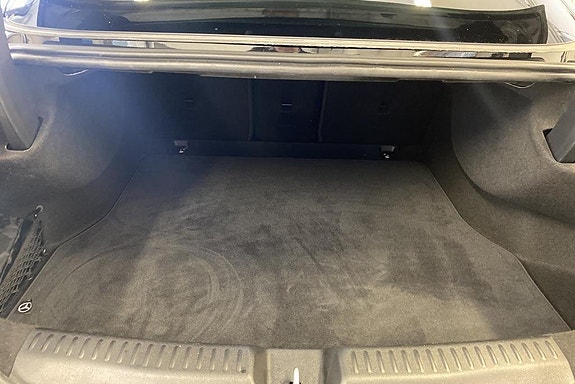 Mercedes-Benz CLA350 14 of 19