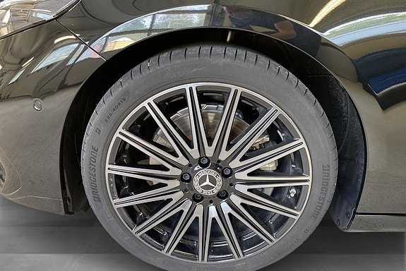 Mercedes-Benz CLA350 18 of 19