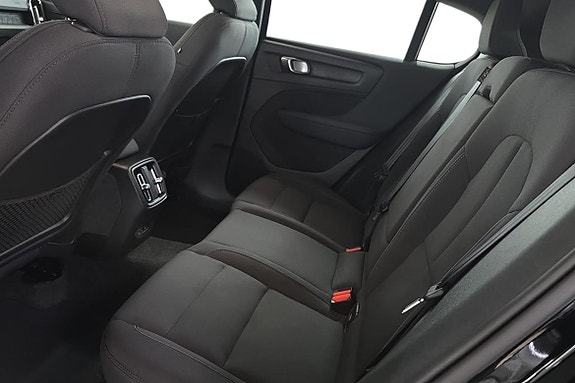 Volvo C40 13 of 24