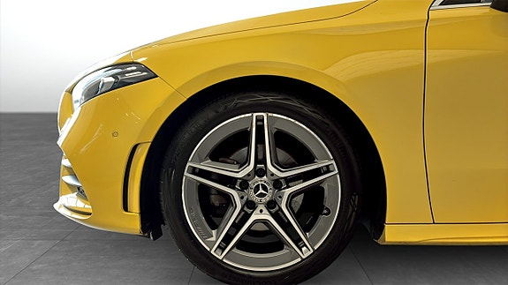 Mercedes-Benz A180 9 of 12