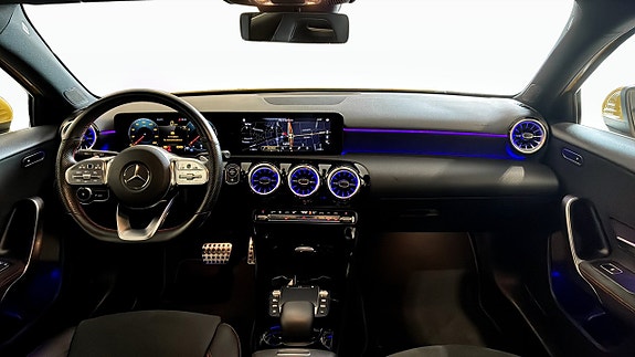 Mercedes-Benz A180 4 of 12