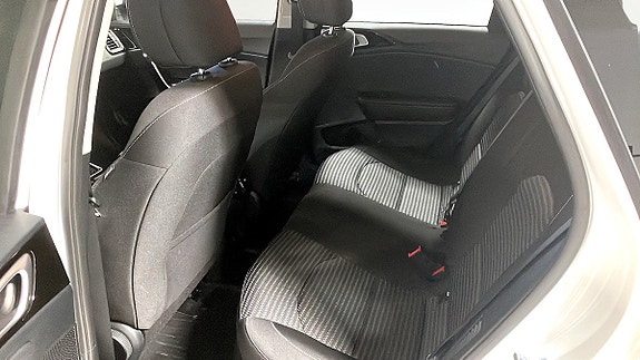 Kia Ceed 9 of 12