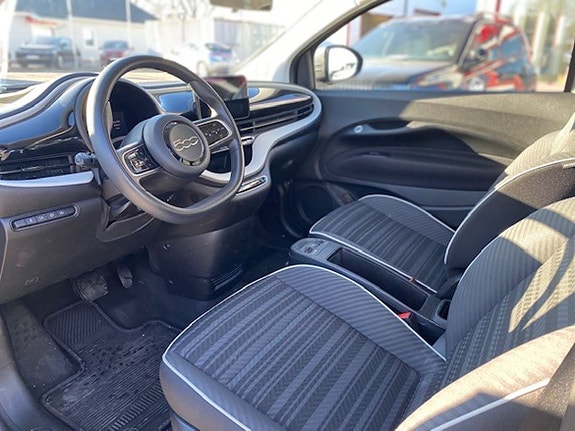 Fiat 500e 5 of 6