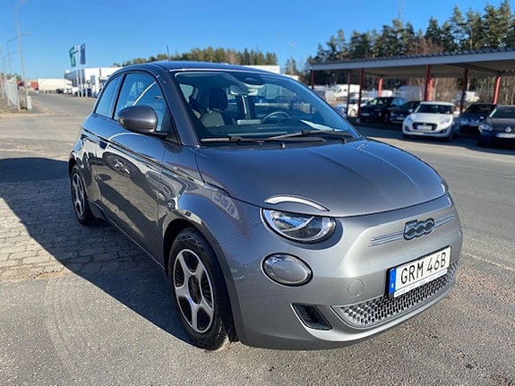 Fiat 500e 2 of 6