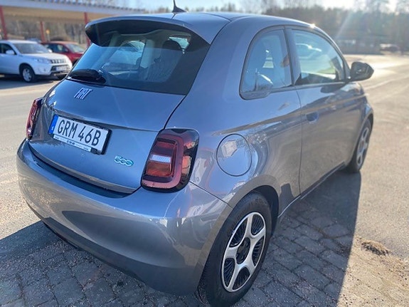 Fiat 500e 3 of 6