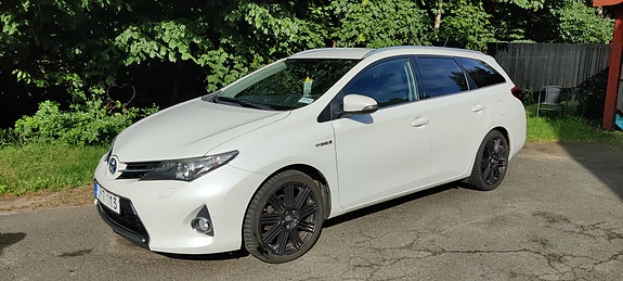 Toyota Auris 3 of 5