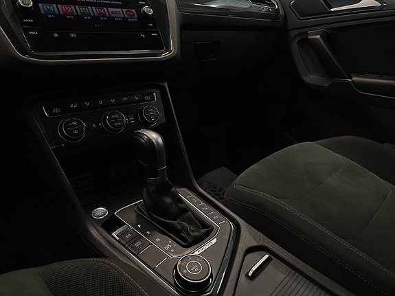 Volkswagen Tiguan 18 of 25