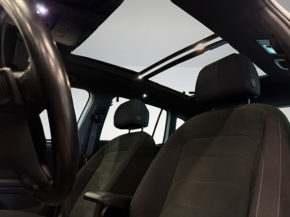 Volkswagen Tiguan 10 of 25