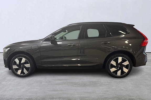Volvo XC60 2 of 29