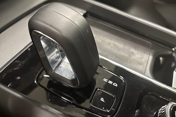 Volvo XC60 16 of 29