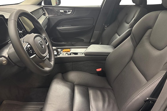 Volvo XC60 8 of 29
