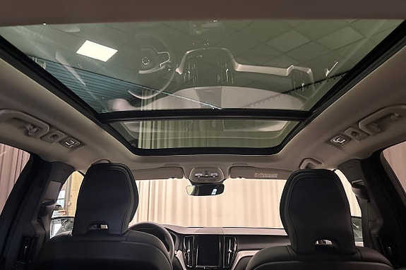 Volvo XC60 26 of 29
