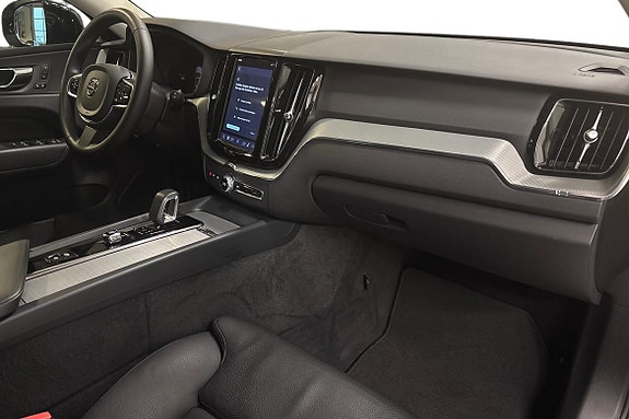 Volvo XC60 10 of 21