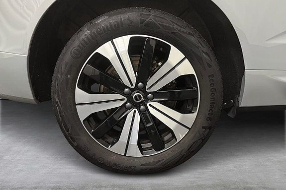 Volvo XC60 14 of 21