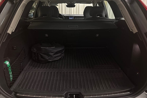 Volvo XC60 13 of 21