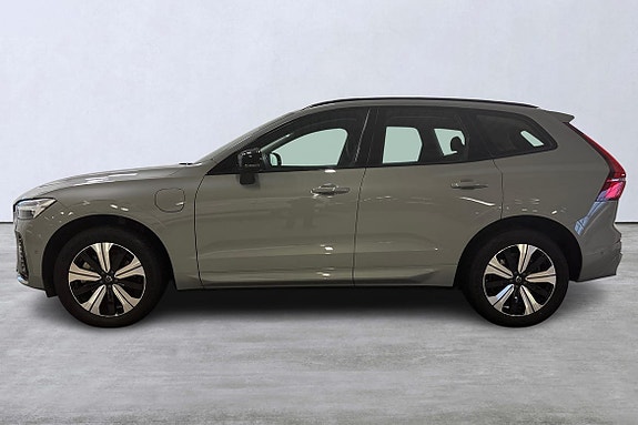 Volvo XC60 2 of 21