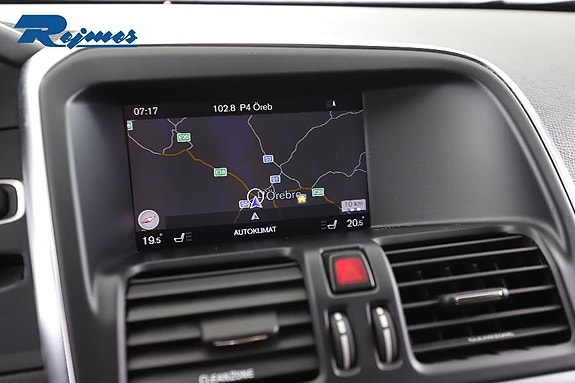Volvo XC60 13 of 30