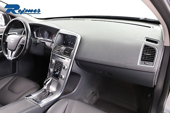Volvo XC60 28 of 30