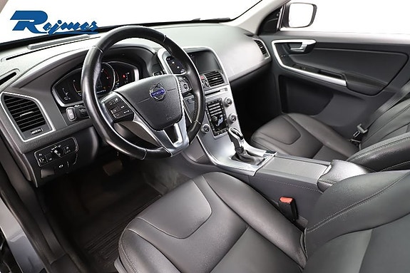 Volvo XC60 5 of 30