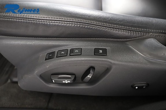 Volvo XC60 7 of 30