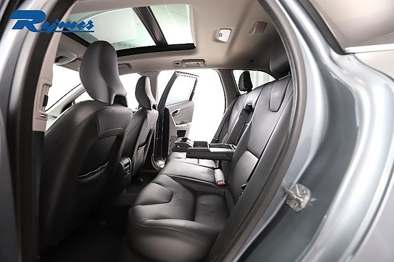 Volvo XC60 9 of 30