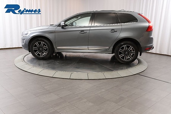 Volvo XC60 3 of 30