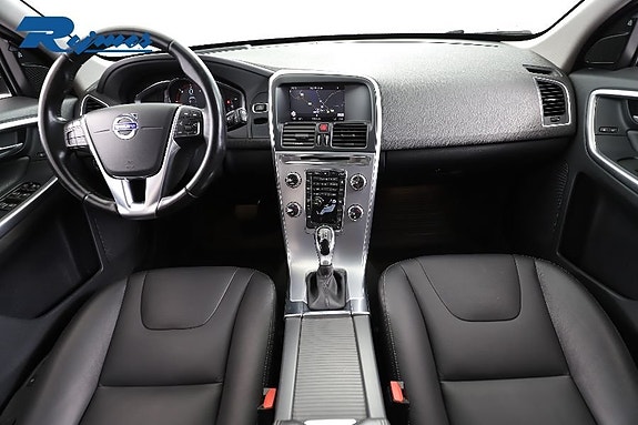 Volvo XC60 2 of 30