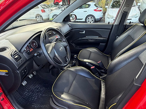 Kia Picanto 13 of 19
