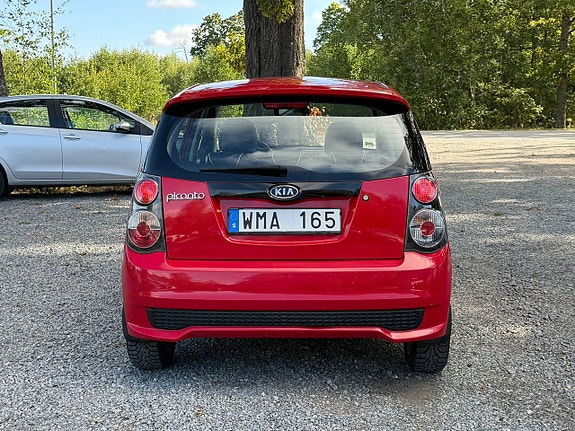Kia Picanto 8 of 19