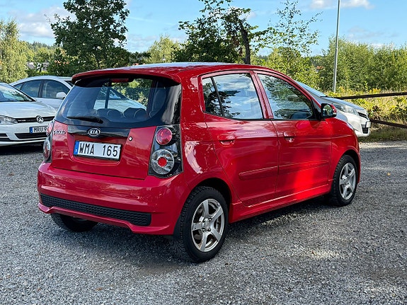 Kia Picanto 3 of 19